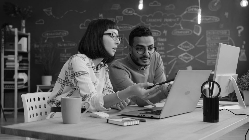 Soluções: Produção de conteúdo 7 vitaly gariev tp SwN8pC0A unsplash